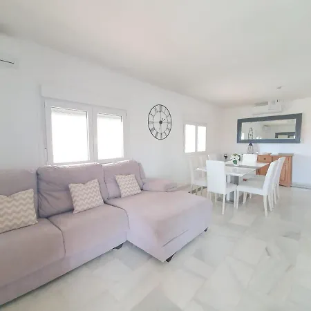 Stunning 5 Bedroom Villa, Sea Views, Private Pool, Estepona, Sleeps Up To 12 * Estepona